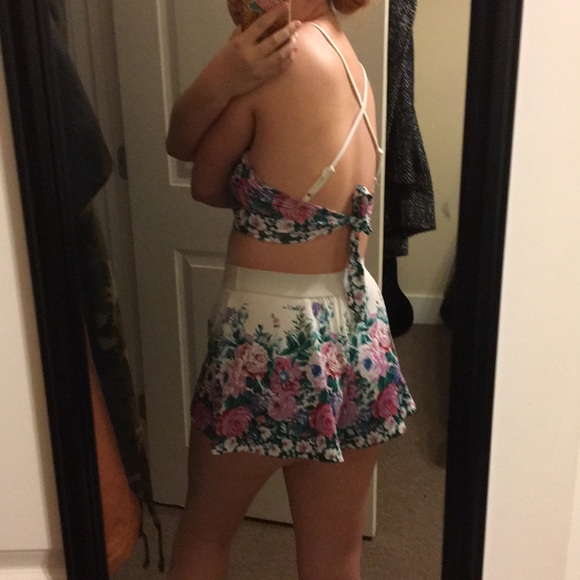 Two piece summer outfit - Picture 2 of 3